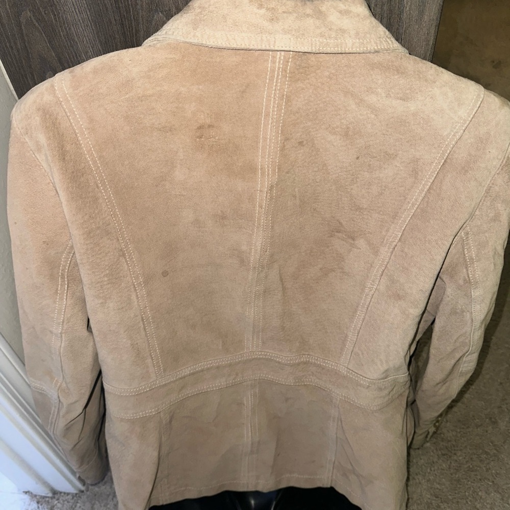 Women’s used size XL  Mossimo  beige leather jacket button front - Picture 3 of 5